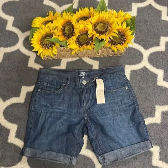 NWT Ann Taylor Loft light weight denim shorts - Picture 1 of 12